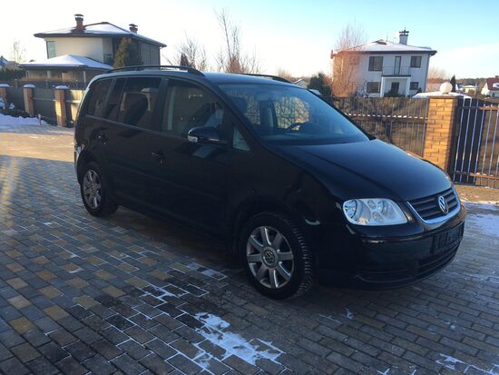 🚘 VW TOURAN / 📅 2005 gads / ⛽ 2.0 BENZĪNS / ❗ MANUĀLA / 📈 165 700 KM