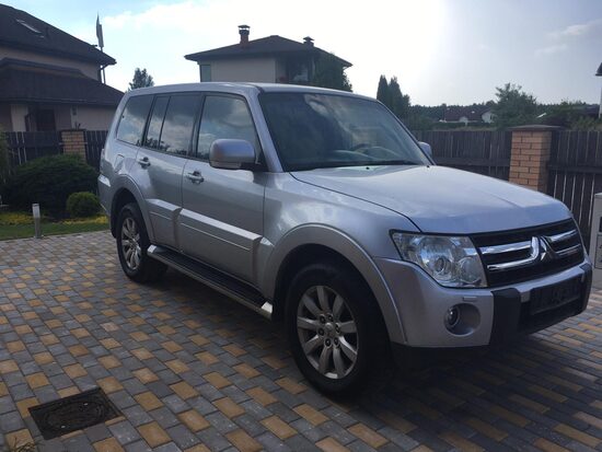 🚘 MITSUBISHI PAJERO / 📅 2010 gads / ⛽ 3.2 DĪZELIS / ❗ MANUĀLA / 📈 320 500 km