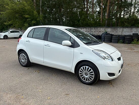 🚘 TOYOTA YARIS / 📅 2011 gads /⛽ 1.0 BENZĪNS /❗MANUĀLA / 📈 174 800 KM
