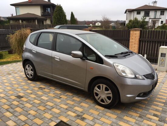 🚘 HONDA JAZZ / 📅 2009 gads / ⛽ 1.2 BENZĪNS / ❗ MANUĀLA / 📈 193 500 KM