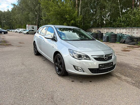 🚘 OPEL ASTRA / 📅 2011 gads / ⛽ 2.0 DĪZELIS /❗AUTOMATS / 📈 216 150 KM