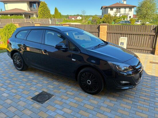 🚘 OPEL ASTRA / 📅 2015 gads / ⛽ 1.4 BENZĪNS /❗MANUĀLA / 📈 123 500 KM